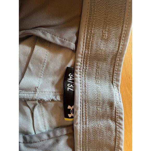 Under Armour Men's grey casual golf chino athletic pants. performance Size 34/32 - Picture 3 of 4